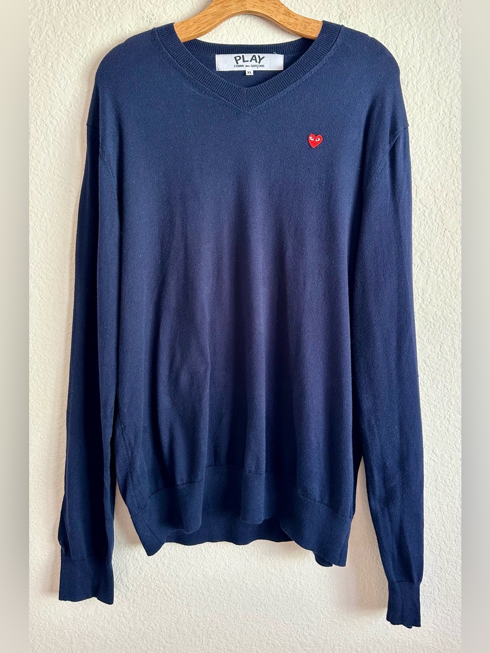 PLAY Comme des Garcons Sweater V Neck Embroidered Heart Logo Men’s XL Designer
